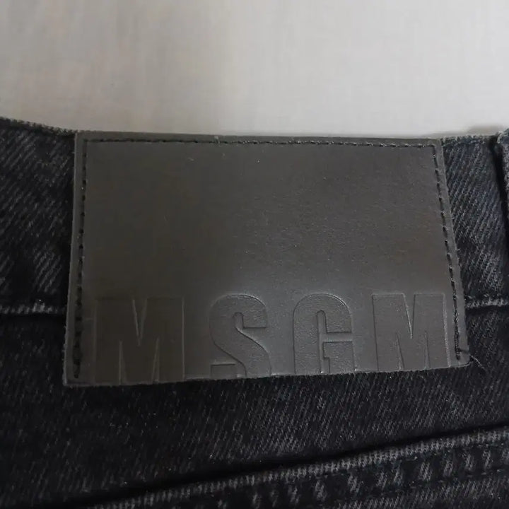 [BUNJANG] MSGM Milano Logo Patch Black Denim Jeans / made in Italy  MSGM 이탈리아 데님 팬츠