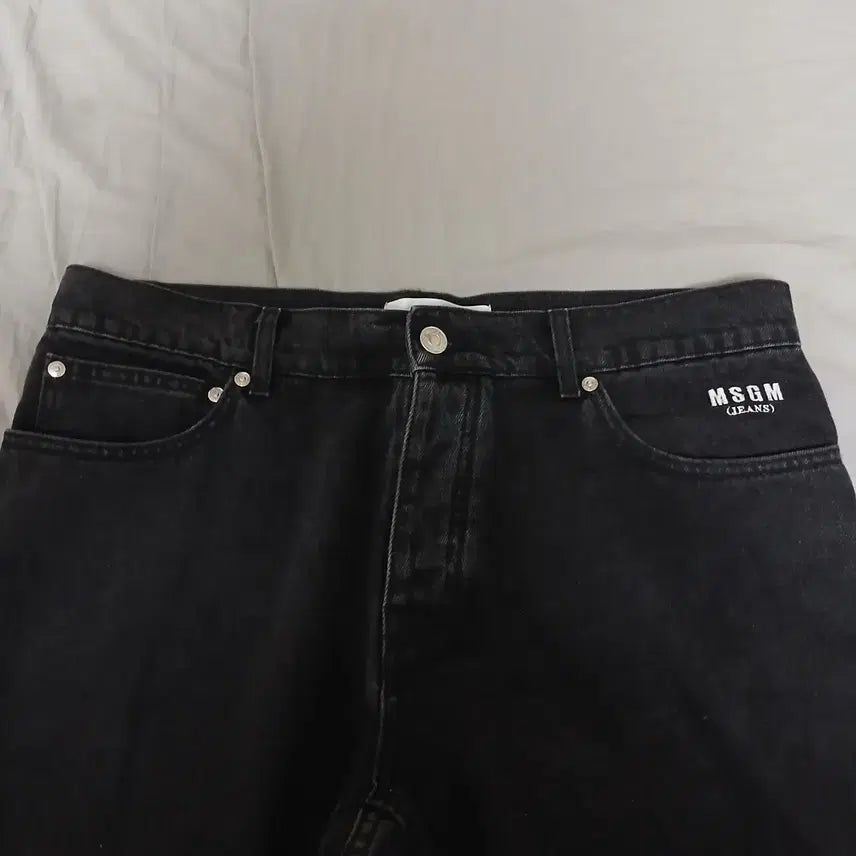 [BUNJANG] MSGM Milano Logo Patch Black Denim Jeans / made in Italy  MSGM 이탈리아 데님 팬츠