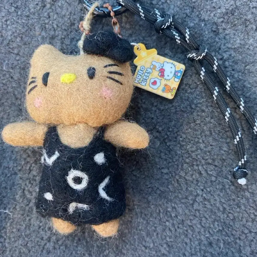 [BUNJANG] Handmade Felt Kitty Character Keychain / 펠트 키티 캐릭터 키링 핸드메이