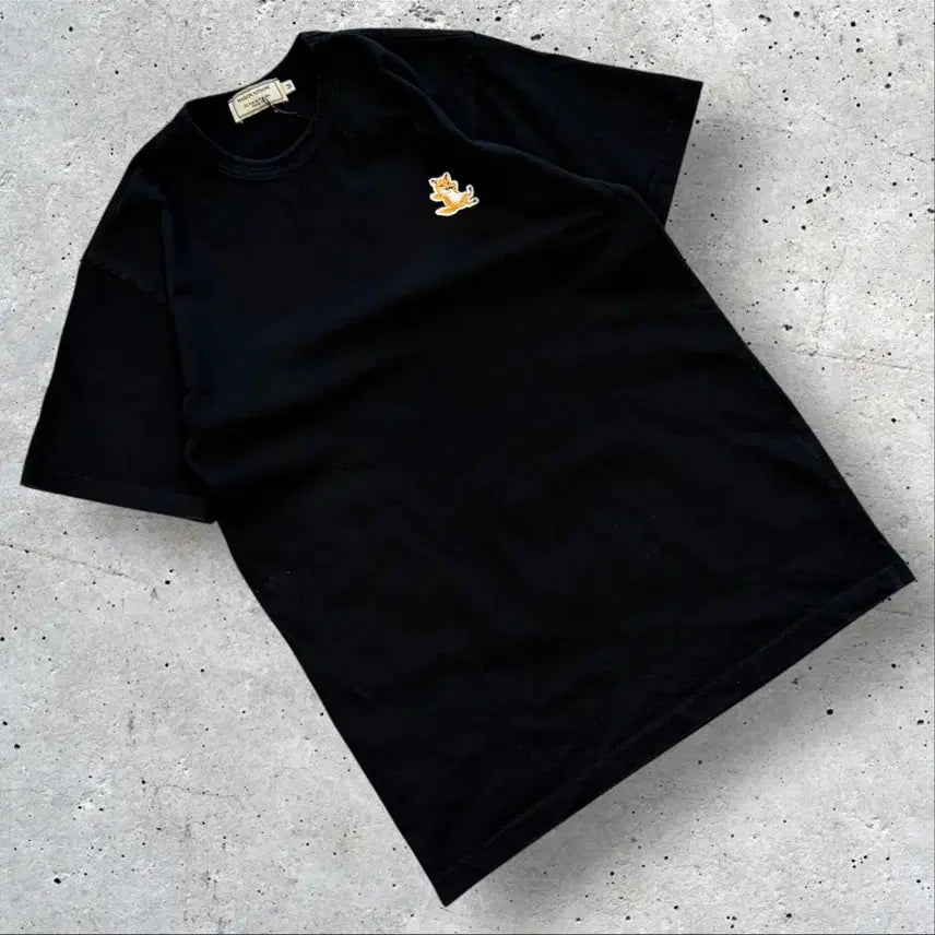 [SOLD OUT] [M] 메종키츠네 폭스 반팔 티셔츠 블랙 D61