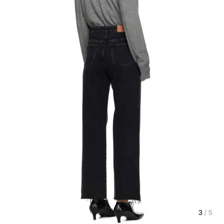[BUNJANG] Lola Relaxed Fit Denim Pants / [새상품]로라 릴렉스드 핏 데님 팬츠