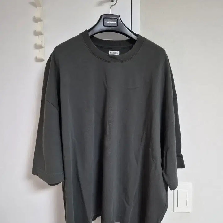 [BUNJANG] Willy Chavarria Charcoal Short Sleeve XL / 윌리차바리아 차콜 반팔 XL