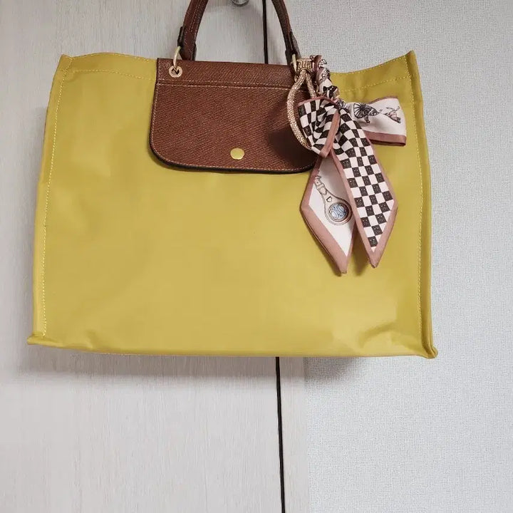 [BUNJANG] Yellow Tote Bag with Scarf / 옐로우 토트백 + 스카프