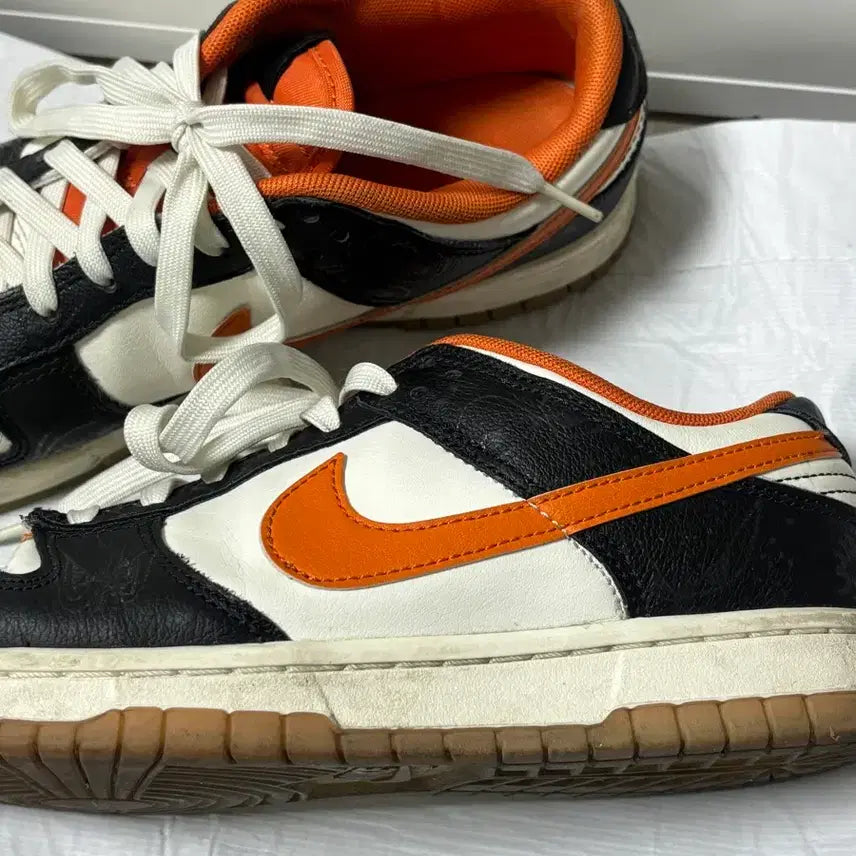 [BUNJANG] Nike Dunk Low Halloween Sneakers (255mm) / 나이키 덩크 로우 할로윈 255사이즈
