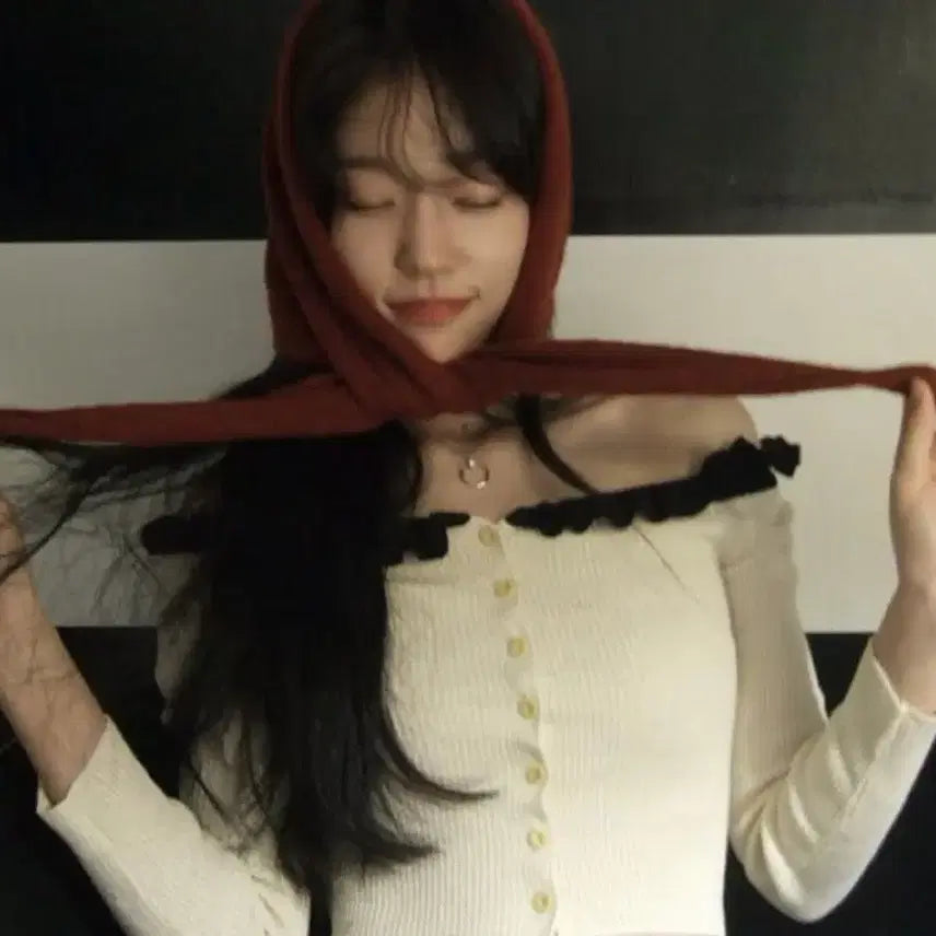 [BUNJANG] Overdue Flare Frill Off-Shoulder Cardigan / 오버듀플레어 프릴 오프숄더 가디건