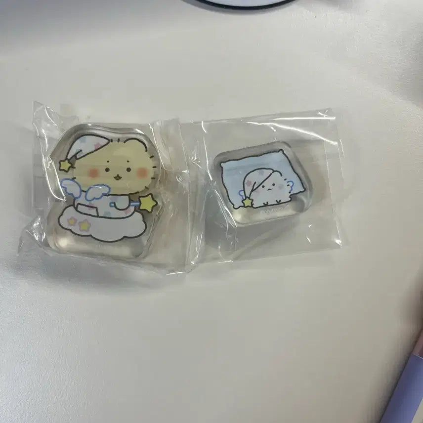 [BUNJANG] Studio 17 Mang-geu-rin Bear Acrylic Stand Set (2 Items) - Sealed / 스튜디오17 망그러진곰 아크릴 스탠드 2종 세트 미개봉 새상품