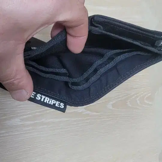 [BUNJANG] Porter x Over the Stripe Card Wallet - Black / 포터 x 오버더스트라이프 카드지갑 블랙