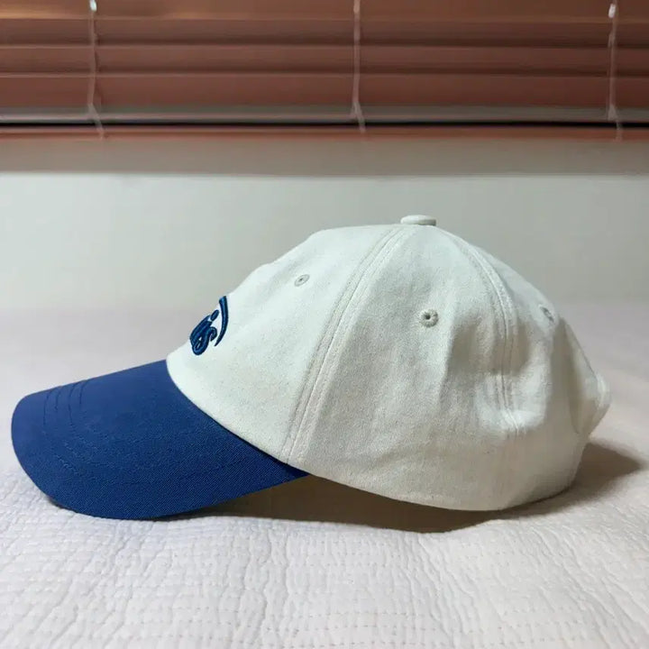 [BUNJANG] Emis Ball Cap White/Blue / emis 볼캡 화이트/블루