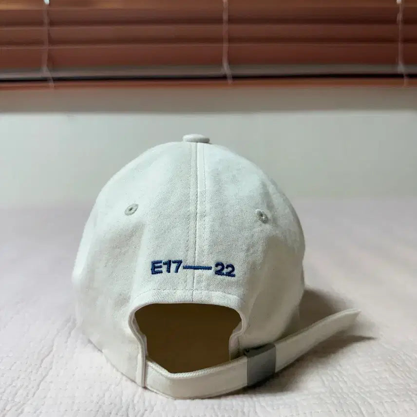 [BUNJANG] Emis Ball Cap White/Blue / emis 볼캡 화이트/블루