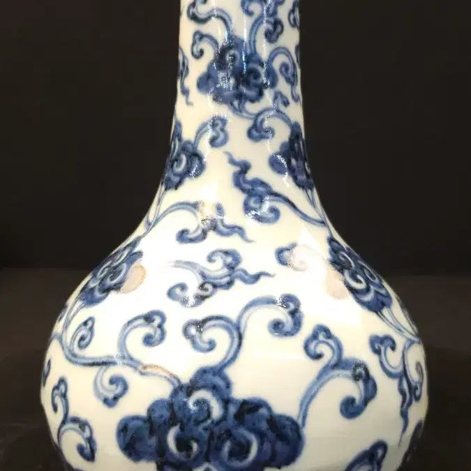 [BUNJANG] Celadon Porcelain Lotus and Arabesque Tall-Necked Vase / 260515-3 청화 연화당초문 장경병