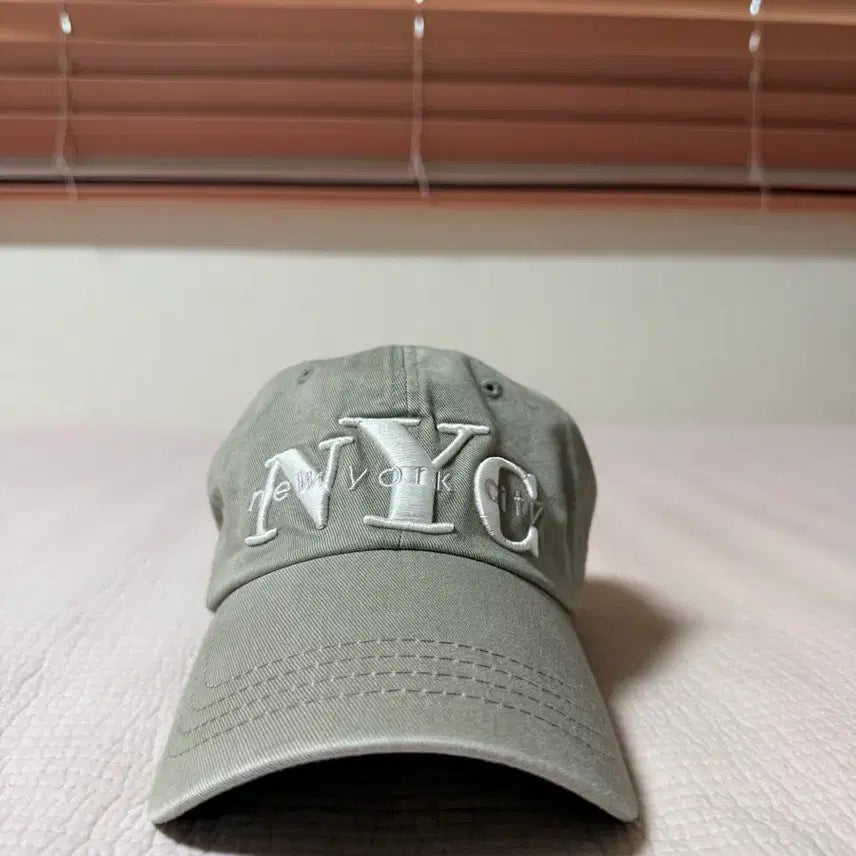 [BUNJANG] NYC New York City Ball Cap Khaki / NYC 뉴욕시티 볼캡 카키색(새상품)