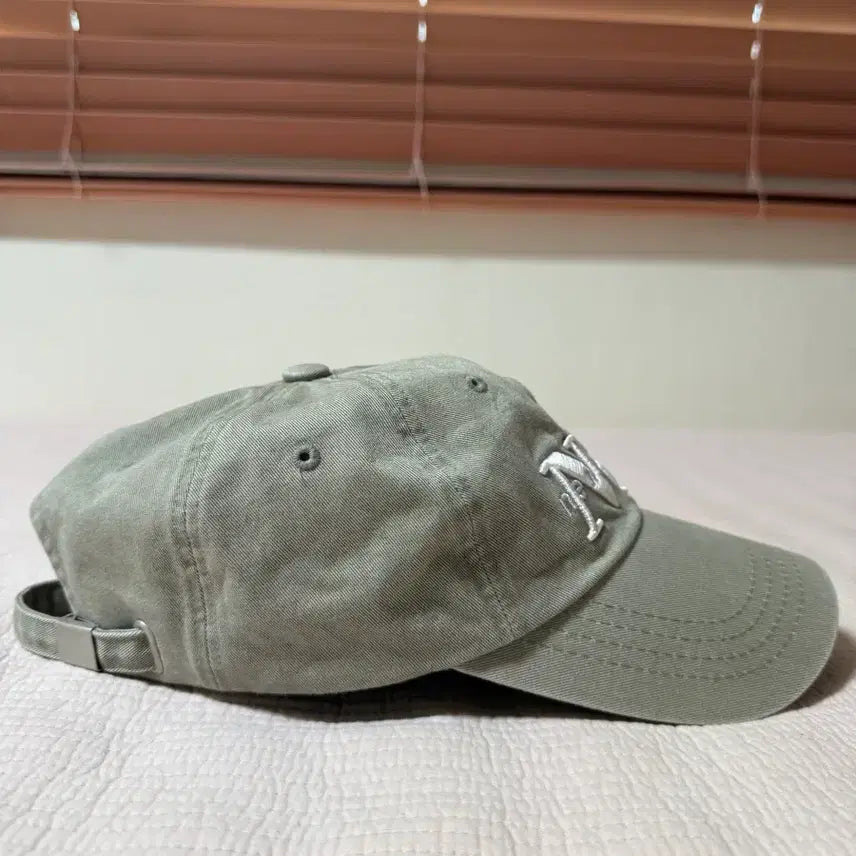 [BUNJANG] NYC New York City Ball Cap Khaki / NYC 뉴욕시티 볼캡 카키색(새상품)