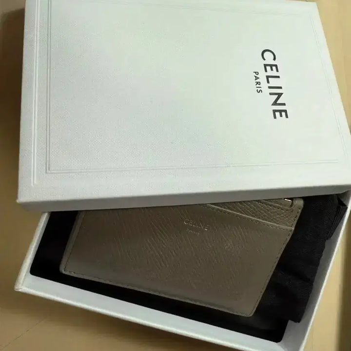 [SOLD OUT] 셀린느 카드지갑 판매합니다