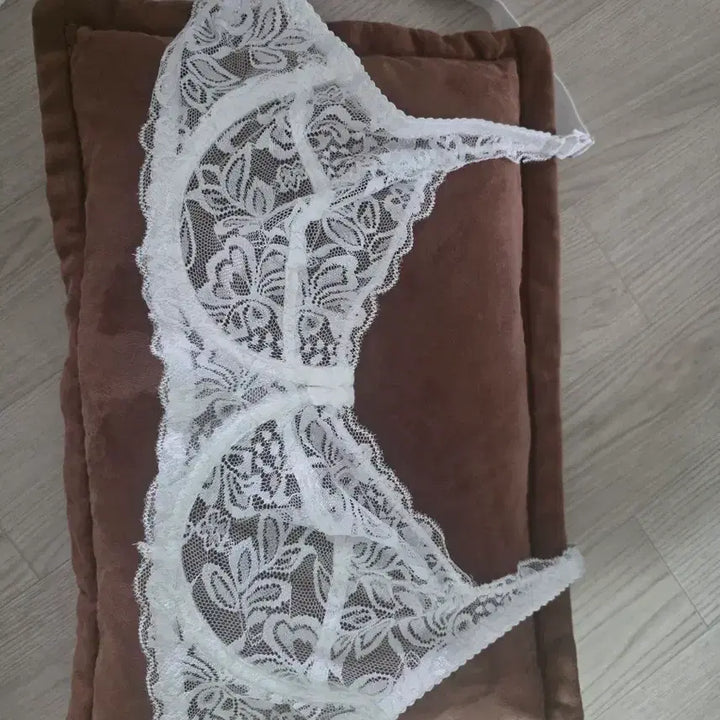 [BUNJANG] White Lace Bra / 화이트 레이스 브라