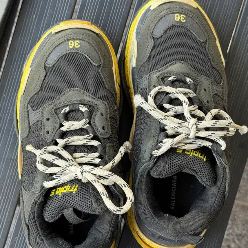 [BUNJANG] Balenciaga Triple S Black/Yellow Sneakers / [정품] 발렌시아가 트리플S 블랙/옐로우 36