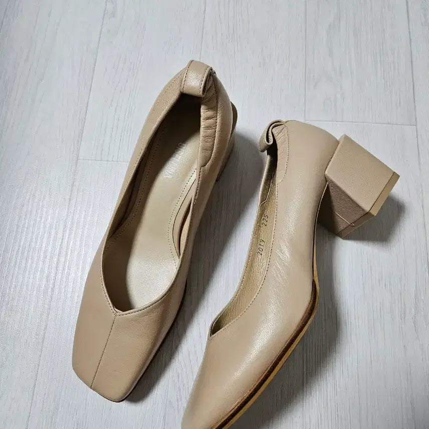 [BUNJANG] Handmade Natural Lambskin Pumps Beige 225 / (새상품)천연양가죽 수제화 펌프스 베이지 225