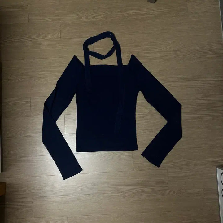 [BUNJANG] Off-Shoulder Scarf Top - Navy / 오프숄더 스카프 티 네이비 색상