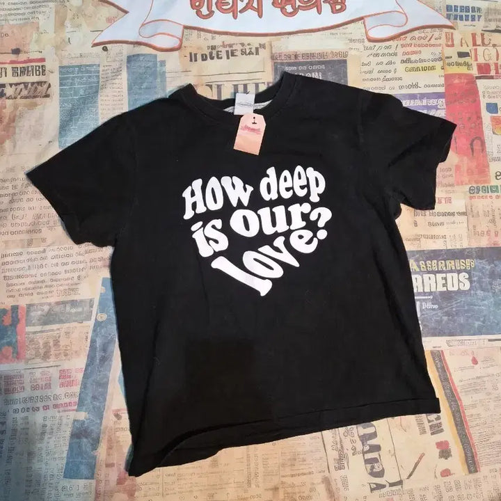 [BUNJANG] Love is True Short Sleeve T-shirt / 러브이즈트루 반팔