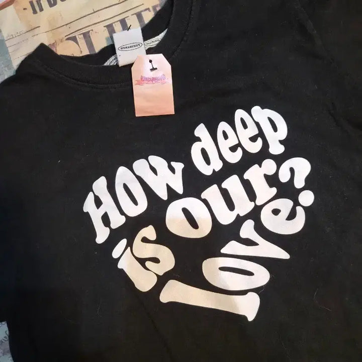 [BUNJANG] Love is True Short Sleeve T-shirt / 러브이즈트루 반팔