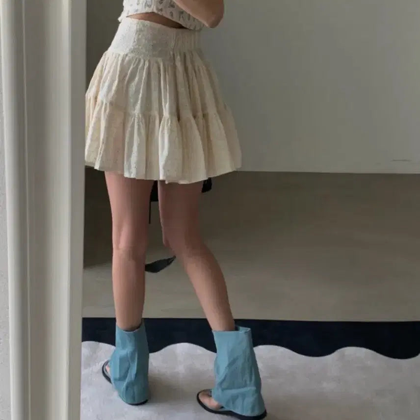 [BUNJANG] Kkang Kkang Punching Skirt / 펀칭 캉캉 스커트
