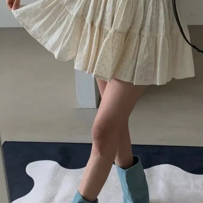 [BUNJANG] Kkang Kkang Punching Skirt / 펀칭 캉캉 스커트