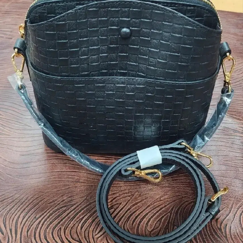 [BUNJANG] Black Leather Weaving Bucket Tote Bag / 블랙 가죽 위빙 버킷백 토트백