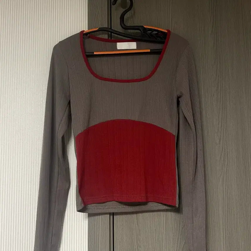 [BUNJANG] Color Block Long Sleeve Top / 배색 긴팔 티셔츠 브라운/레드