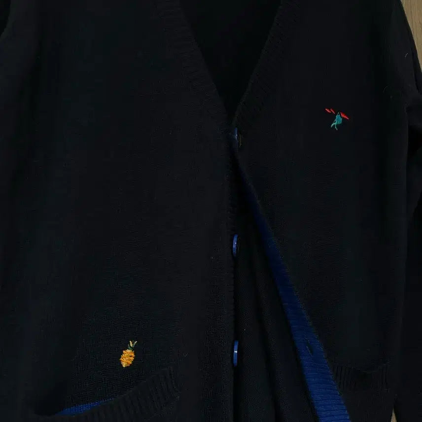 [BUNJANG] Navy Embroidered Cardigan / 네이비색 자수 가디건