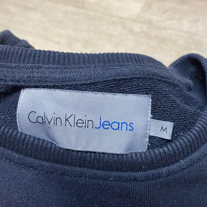 [BUNJANG] Calvin Klein Logo Sweatshirt / 캘빈클라인 맨투맨 교신