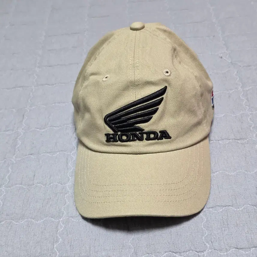 [BUNJANG] Honda Logo Beige Ball Cap / 혼다 로고 베이지 볼캡