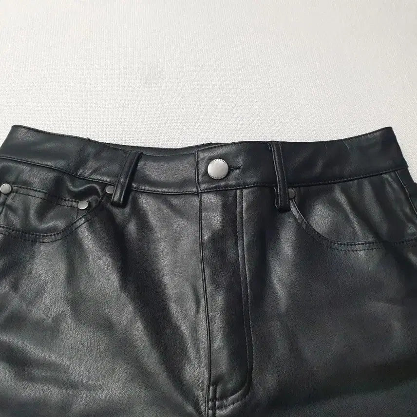 [BUNJANG] ZARA Black Leather Bootcut Pants / 자라 블랙 레더 부츠컷 팬츠 허리26