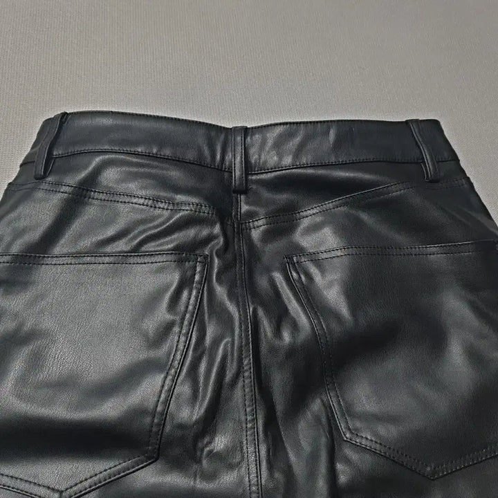 [BUNJANG] ZARA Black Leather Bootcut Pants / 자라 블랙 레더 부츠컷 팬츠 허리26