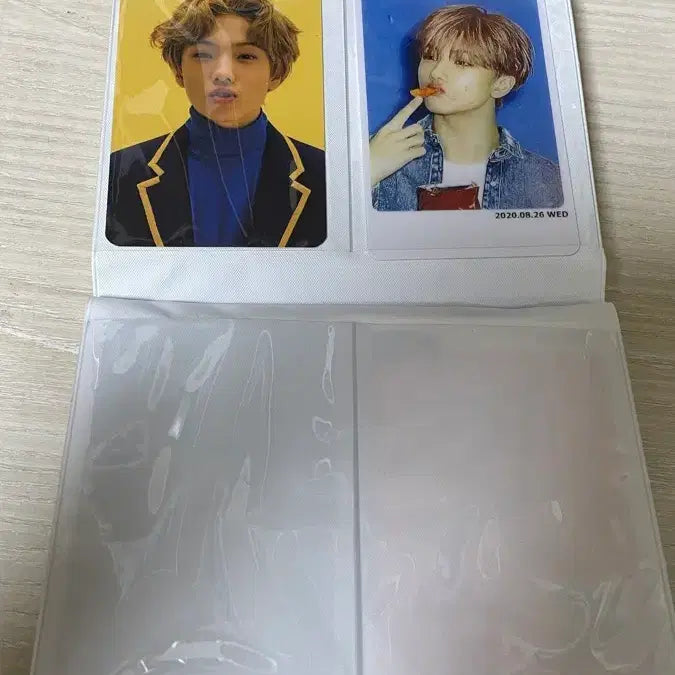[BUNJANG] NCT Jisung Photocard + Collector Book / 지성 포카 팔아요 콜렉터북 포함 만삼천원