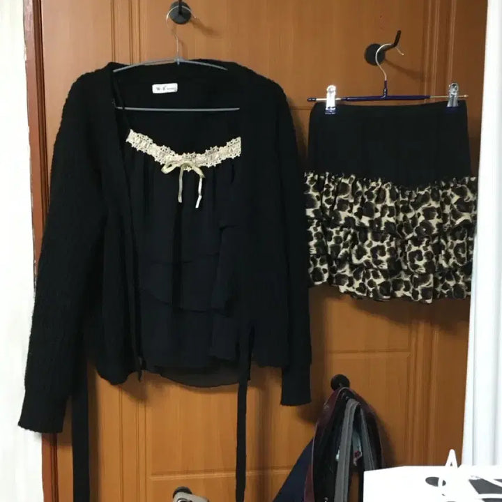 [BUNJANG] Gyaru Leopard Print Coordi Set / 갸루 호피 코디셋 캉캉나시 치마 리본가디건 오네갸루