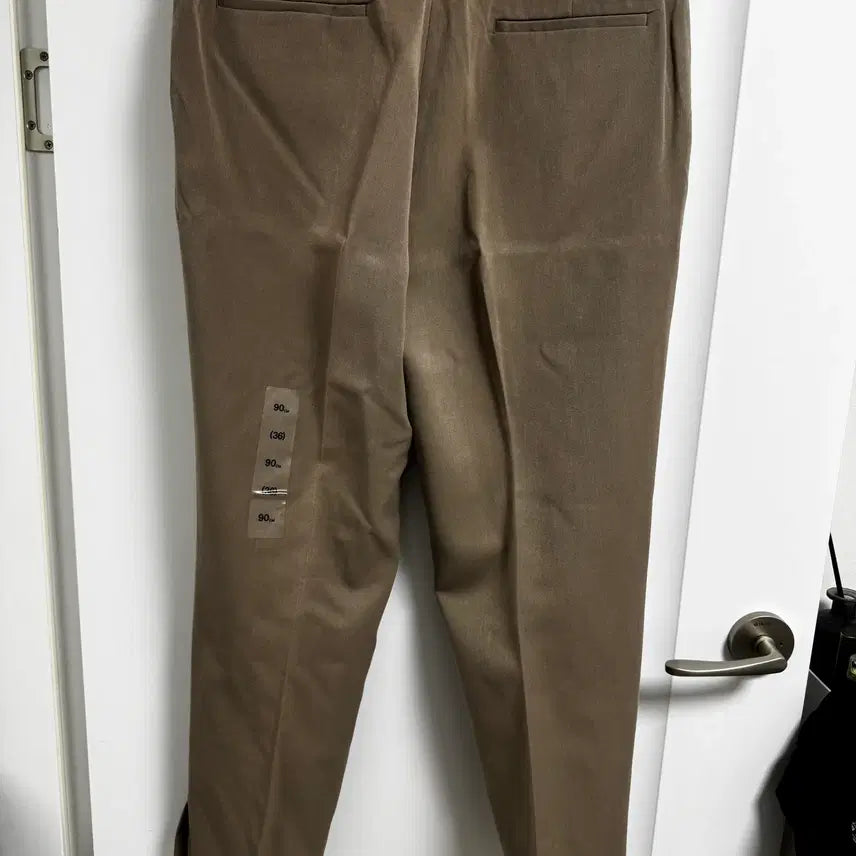 [BUNJANG] Spao Slit Semi Wide Slacks Beige Trousers / 스파오 슬릿 세미 와이드 슬랙스 베이지 36 사이즈 90 바지
