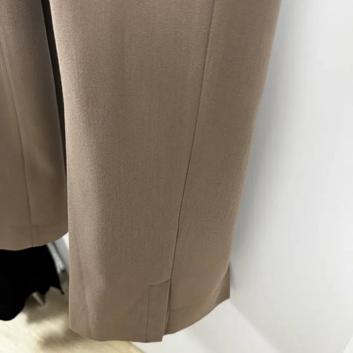 [BUNJANG] Spao Slit Semi Wide Slacks Beige Trousers / 스파오 슬릿 세미 와이드 슬랙스 베이지 36 사이즈 90 바지