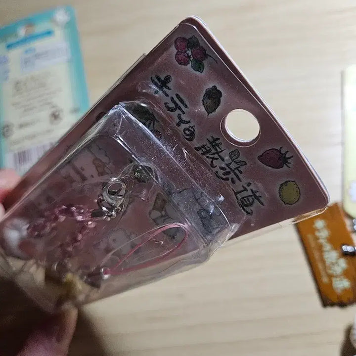 [BUNJANG] Hello Kitty Bakery Series Strap Keyring Bundle Set / 일괄) 고전 키티 산책로 바게트 메론빵 소라빵 스트랩 키링