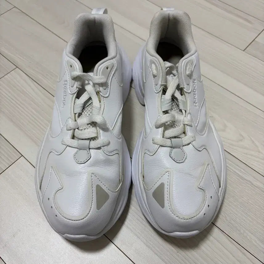 [BUNJANG] Reebok White Sneakers 265mm / 리복 흰색 운동화 265mm