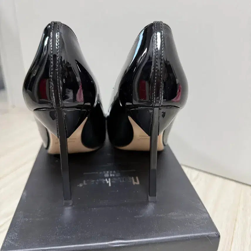 [BUNJANG] Unbranded Black Enamel Pumps 11cm Heels (Size 38) / 새상품 240 질좋은 에나멜 펌프스 힐 11cm 38