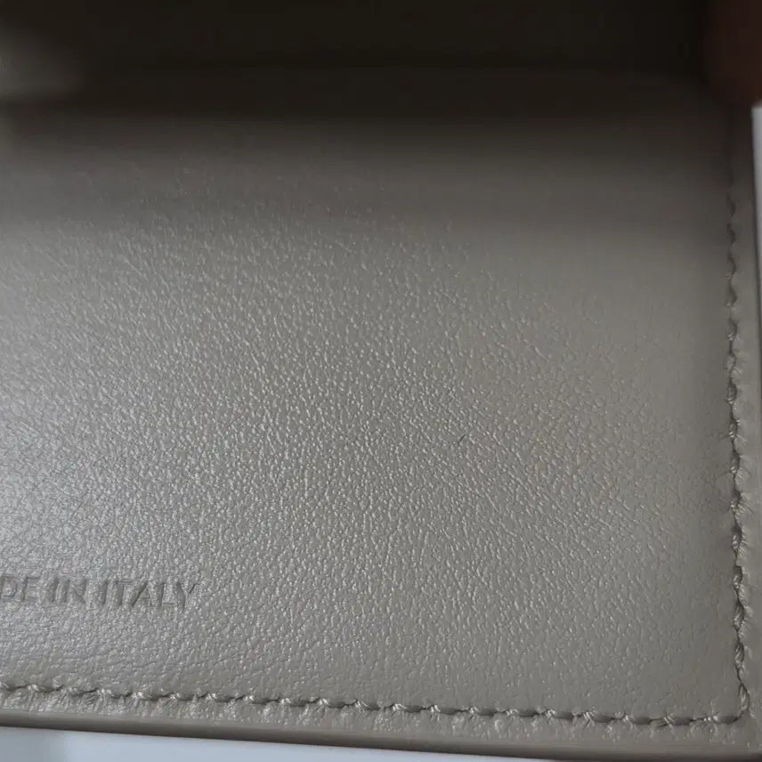 [BUNJANG] Celine Triomphe Small Flap Wallet / 셀린느 트리옹프 반지갑 젠테