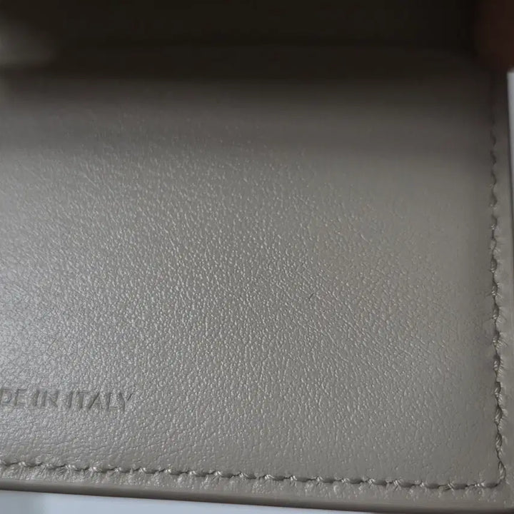 [BUNJANG] Celine Triomphe Small Flap Wallet / 셀린느 트리옹프 반지갑 젠테