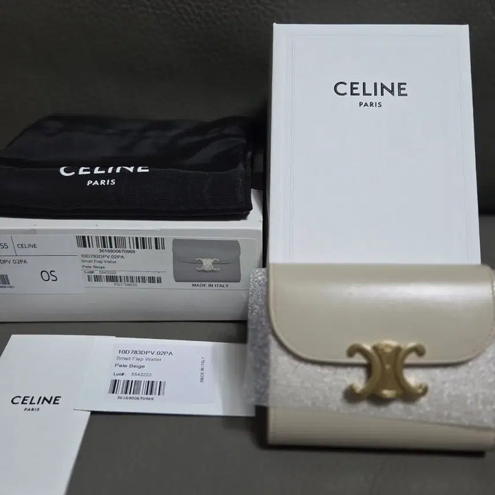 [BUNJANG] Celine Triomphe Small Flap Wallet / 셀린느 트리옹프 반지갑 젠테