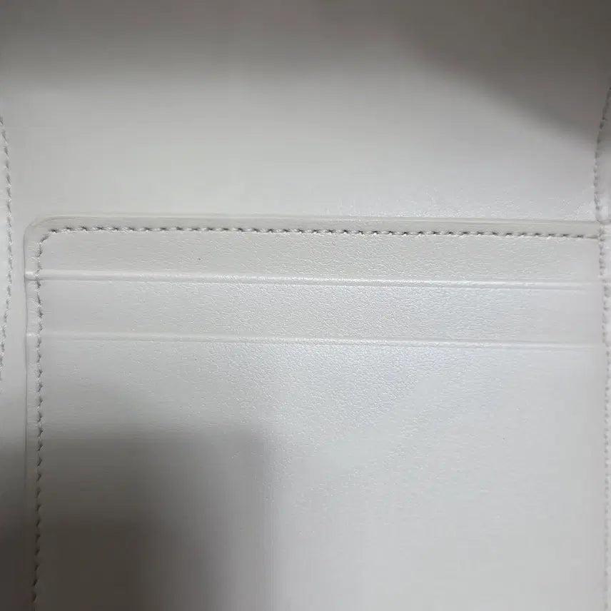 [BUNJANG] Celine Triomphe Small Flap Wallet / 셀린느 트리옹프 반지갑 젠테