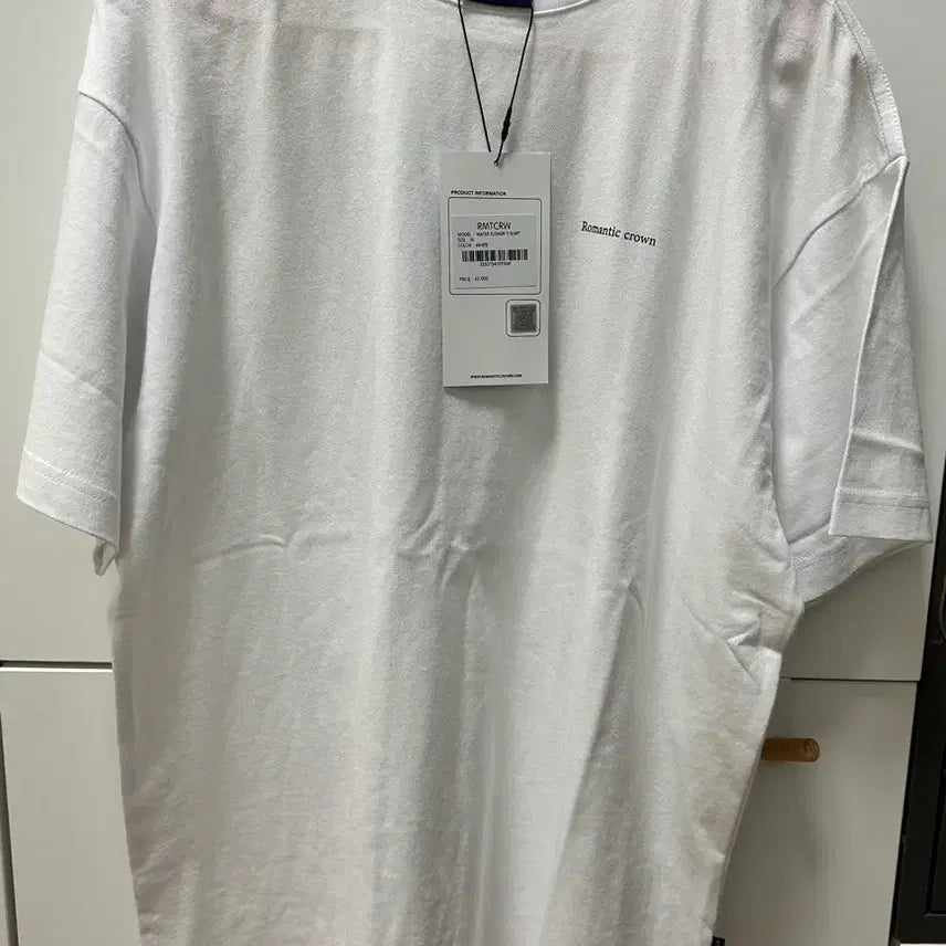 [BUNJANG] Romantic Crown Flower White T-shirt / 로맨틱크라운 플라워 반팔티 화이트