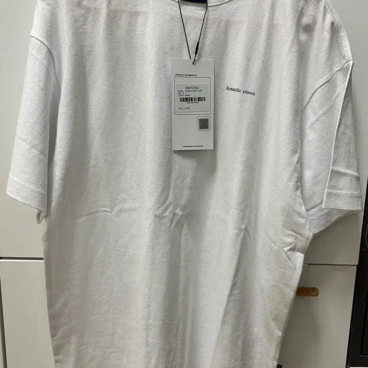 [BUNJANG] Romantic Crown Flower White T-shirt / 로맨틱크라운 플라워 반팔티 화이트