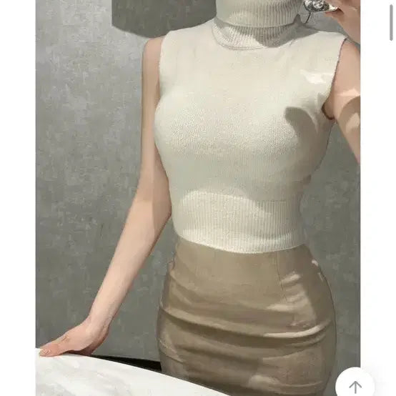 [BUNJANG] Cashmere Crop Turtleneck Tank Top / 수입의류 캐시미어 크롭 목폴라나시 새상품
