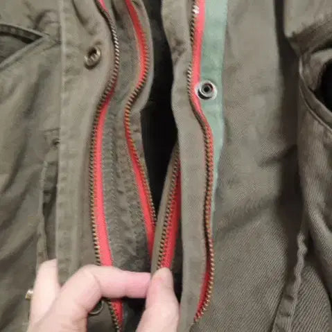 [BUNJANG] Stylish Khaki Field Jacket / 너무너무 스탈리시한 야상 / 다른 피드에 사진 더 있어요