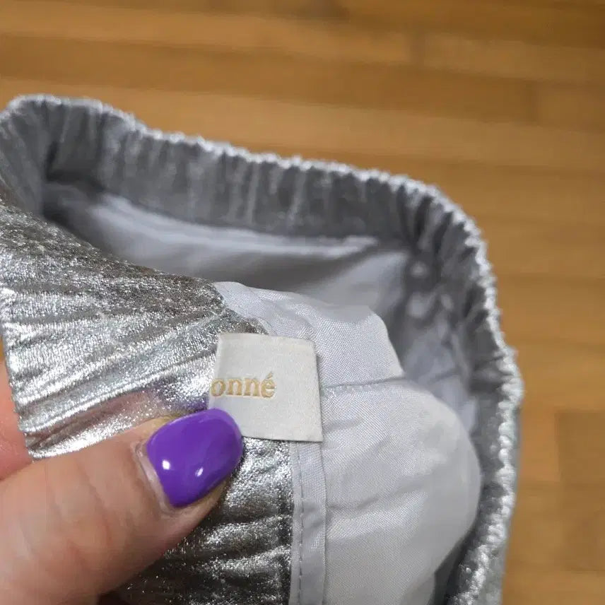 [BUNJANG] Silver Quilted Shorts / 실버 퀼팅 반바지 숏팬츠