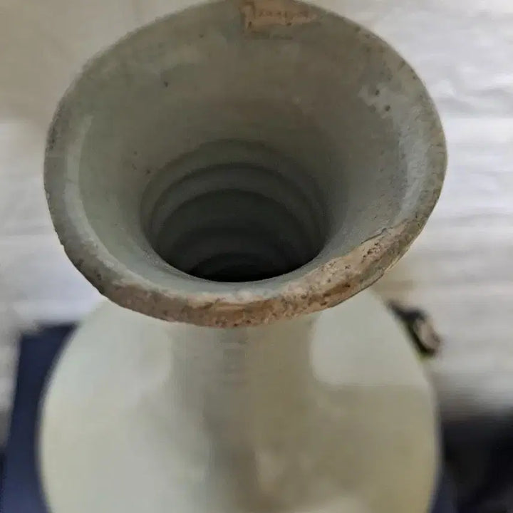 [BUNJANG] Antique White Porcelain Wine Bottle / 손상된 백자주병 자료용