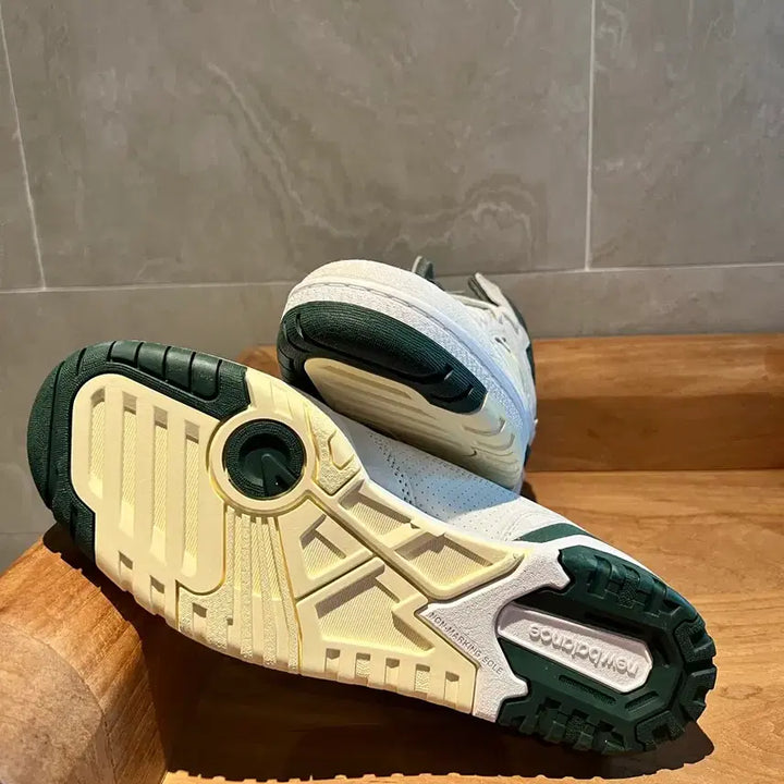 [BUNJANG] New Balance 650 White/Green Sneakers / 뉴발란스 650 흰/녹 스니커즈 270,275